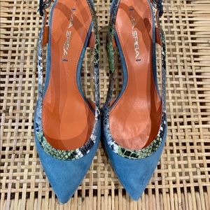 *LAST CHANCE* - Via Spiga Kitten Pointed Toe Slingback Pumps